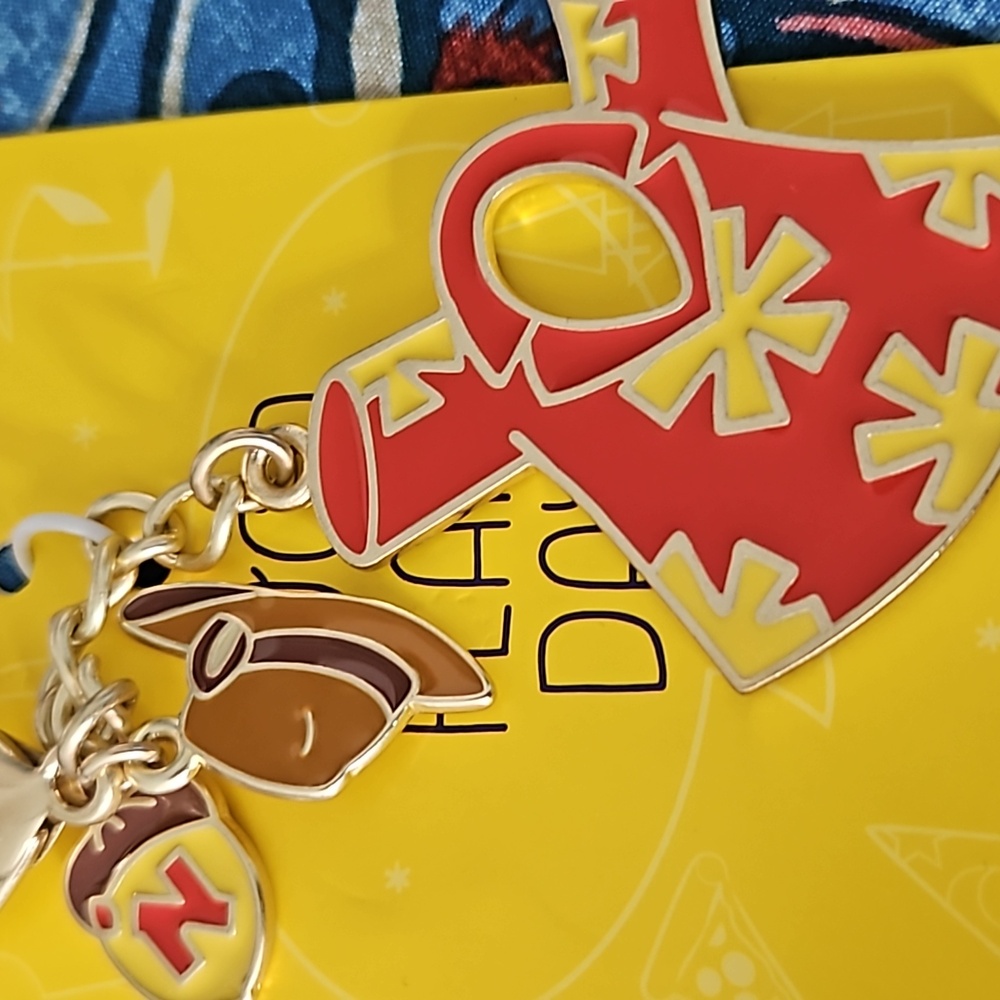 Disney Disney Flair Rescue Rangers Keychain Bag Charm Chip & Dale